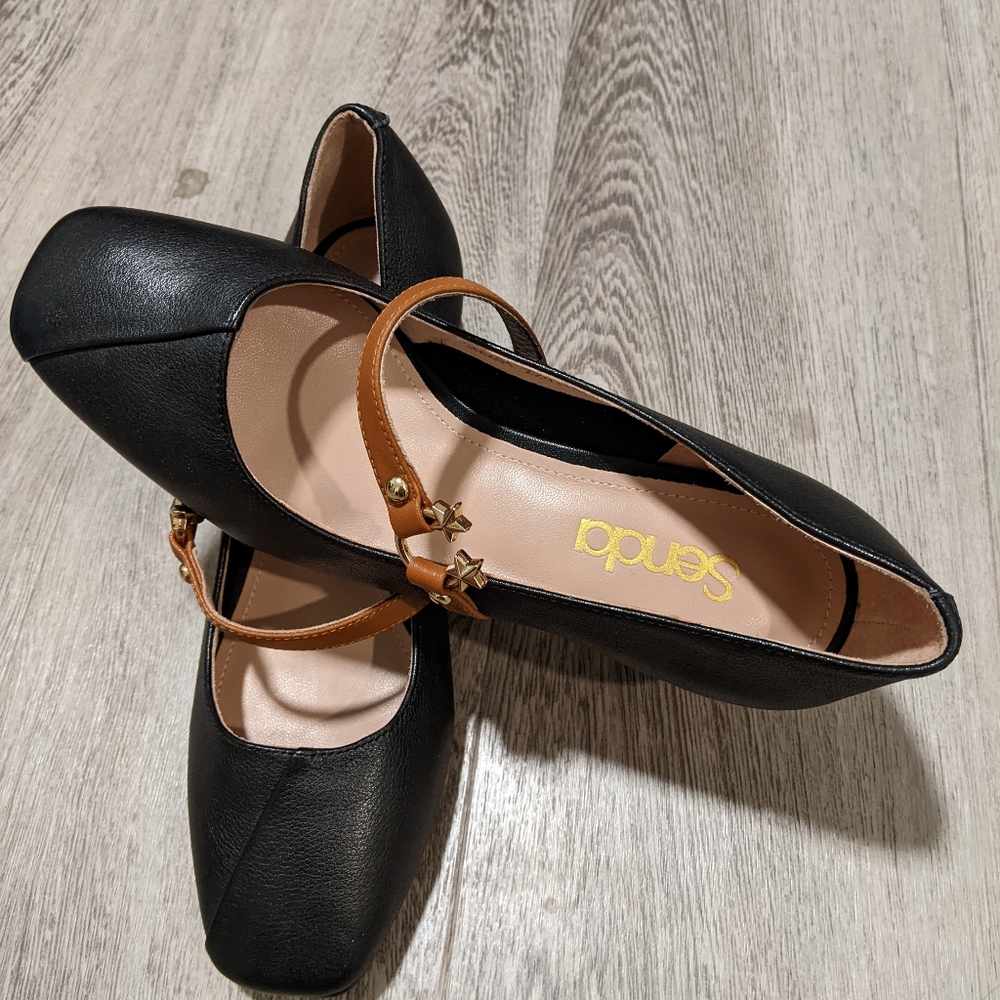 Brand new Leather high heel pumps